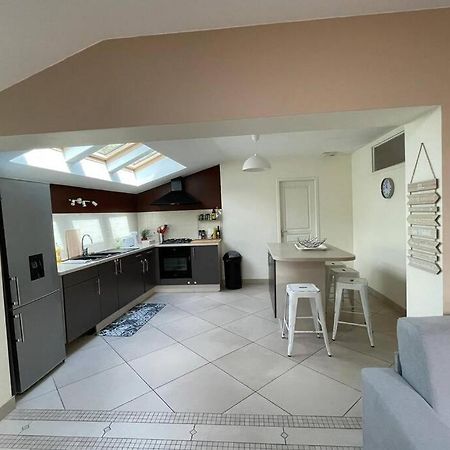 Superbe Appartement Avec 2 Chambres - 9 Personnes - Parking Prive Tournon-sur-Rhone Eksteriør billede