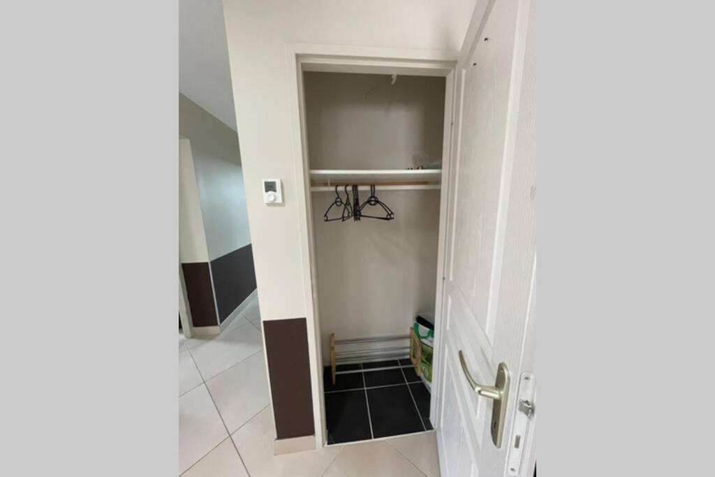 Superbe Appartement Avec 2 Chambres - 9 Personnes - Parking Prive Tournon-sur-Rhone Eksteriør billede